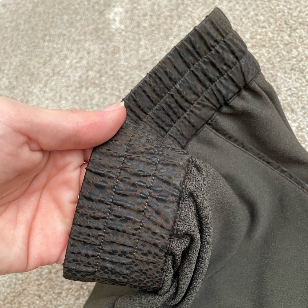 Lyss Olive Solid Pant - image 3